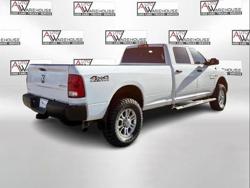 2017 RAM 3500 Tradesman Crew Cab 4x4 8' Box