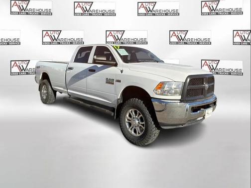 2017 RAM 3500 Tradesman Crew Cab 4x4 8' Box