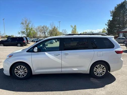 2015 Toyota Sienna XLE