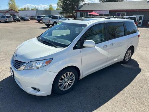 2015 Toyota Sienna XLE