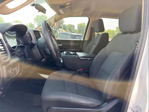 Bright White Clearcoat 2019 RAM 1500 Tradesman
