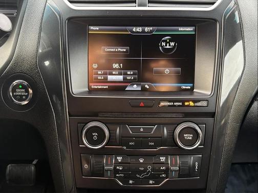 Silver 2016 Ford Explorer XLT