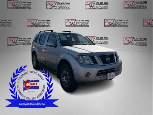 2010 Nissan Pathfinder LE