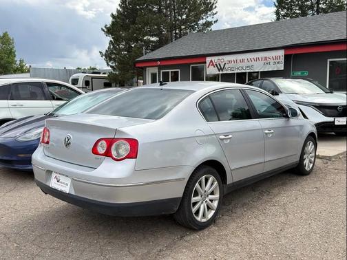 Reflex Silver Metallic 2010 Volkswagen Passat Komfort