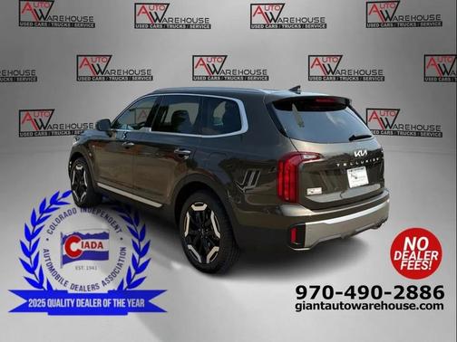 Green 2025 Kia Telluride S