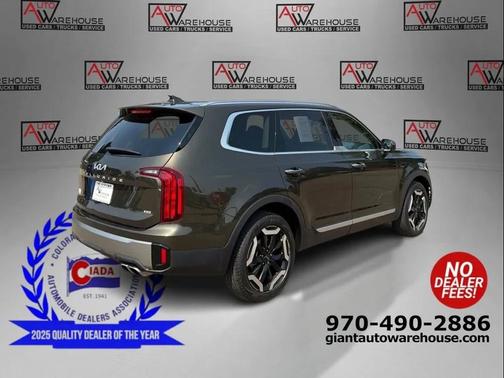 Green 2025 Kia Telluride S