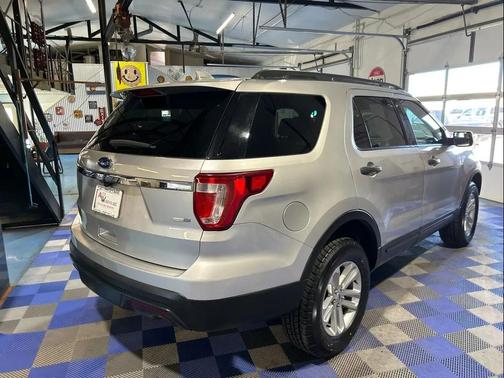 2016 Ford Explorer Base