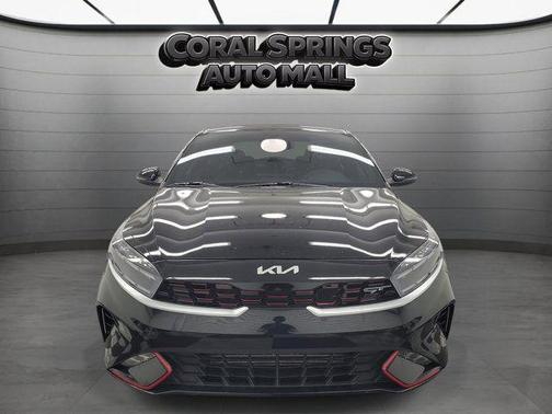 Aurora Black Pearl 2024 Kia Forte GT