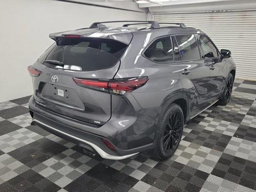 2024 Toyota Highlander XSE
