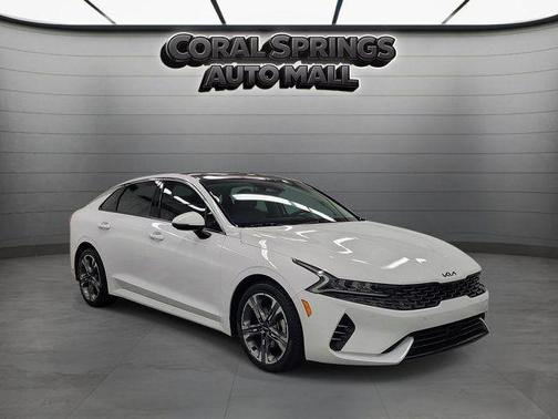 Glacial White Pearl 2024 Kia K5 EX