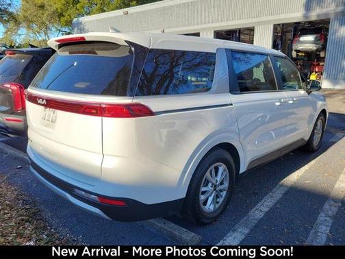 2022 Kia Carnival LXS