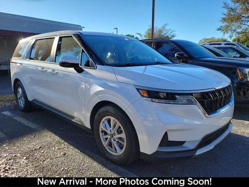 2022 Kia Carnival LXS