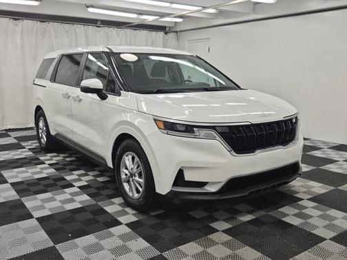 2022 Kia Carnival LXS