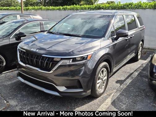 2024 Kia Carnival LX