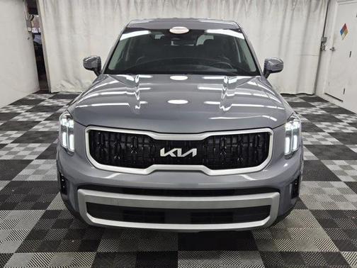 2023 Kia Telluride LX