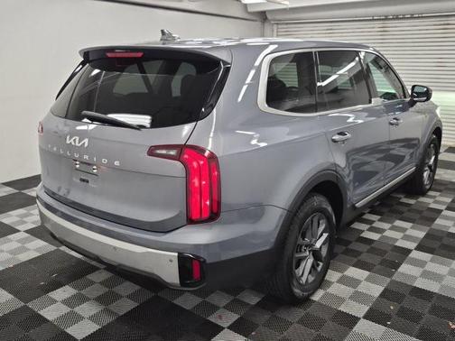 2023 Kia Telluride LX