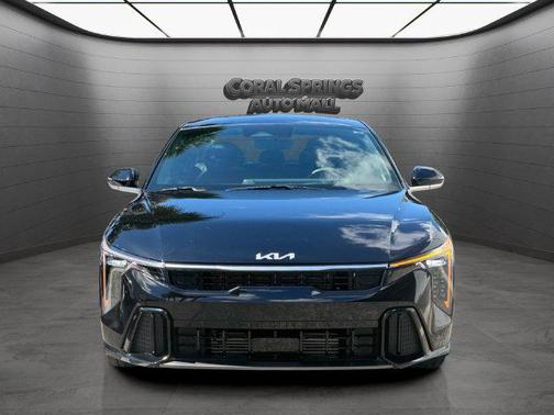 Aurora Black Pearl 2025 Kia K4 GT-Line Turbo