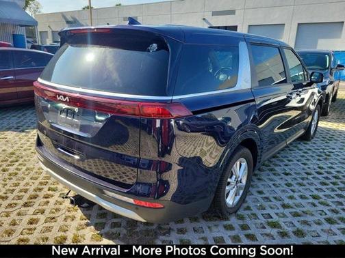2022 Kia Carnival LXS