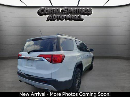 Summit White 2019 GMC Acadia SLT-1