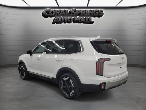 Glacial White Pearl 2023 Kia Telluride EX