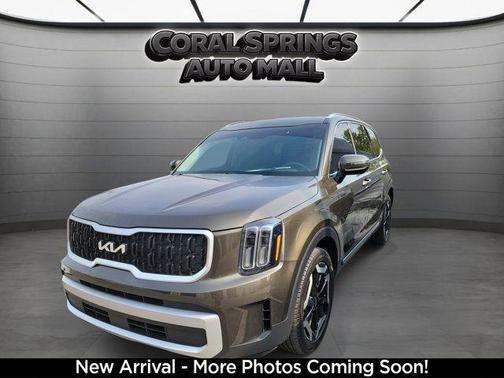 Dark Moss 2024 Kia Telluride EX