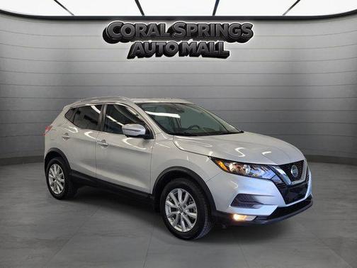 Brilliant Silver Metallic 2022 Nissan Rogue Sport SV