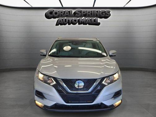 Brilliant Silver Metallic 2022 Nissan Rogue Sport SV