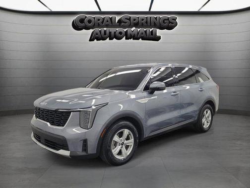 Everlasting Silver 2024 Kia Sorento LX