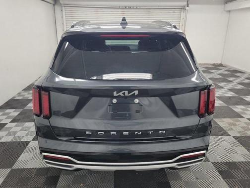 2022 Kia Sorento S