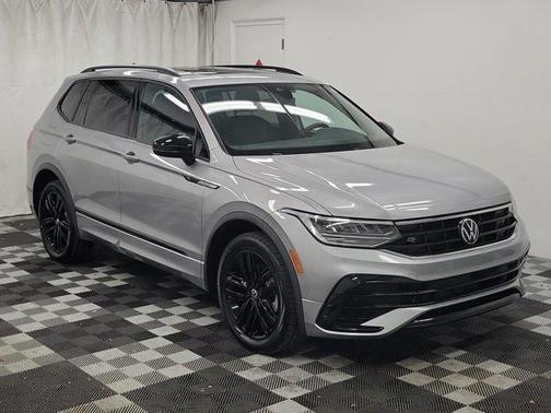 2022 Volkswagen Tiguan 2.0T SE R-Line Black