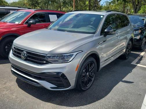 2022 Volkswagen Tiguan 2.0T SE R-Line Black