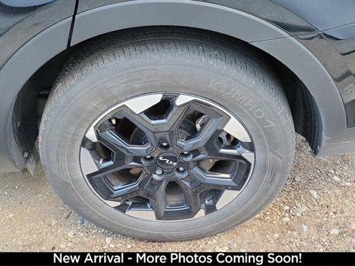 Ebony Black 2024 Kia Sorento S