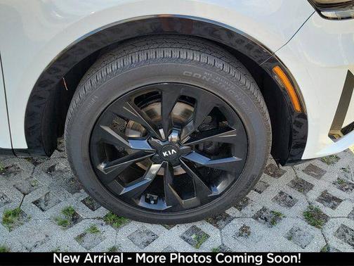 Glacial White Pearl 2021 Kia Sorento SX