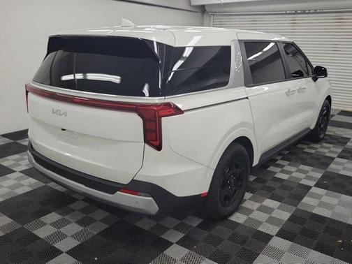 2025 Kia Carnival LXS