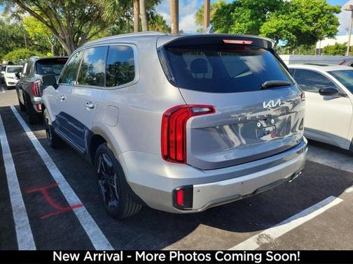 2024 Kia Telluride S