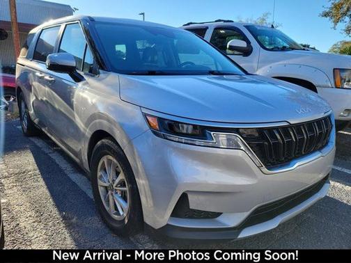 2022 Kia Carnival LXS