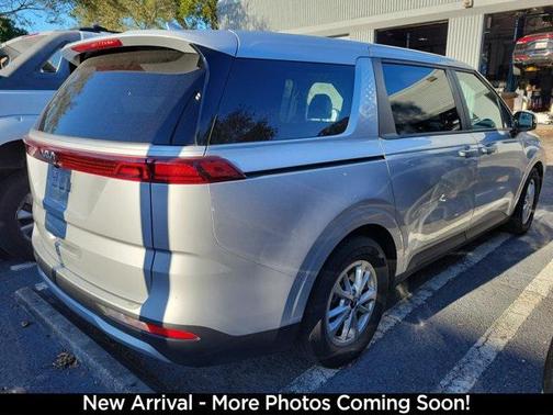 2022 Kia Carnival LXS