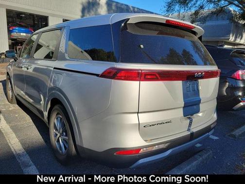 2022 Kia Carnival LXS
