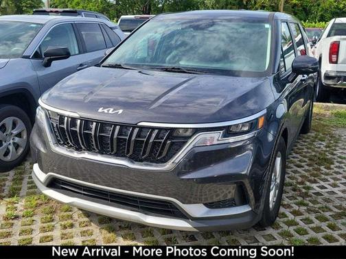 2024 Kia Carnival LX