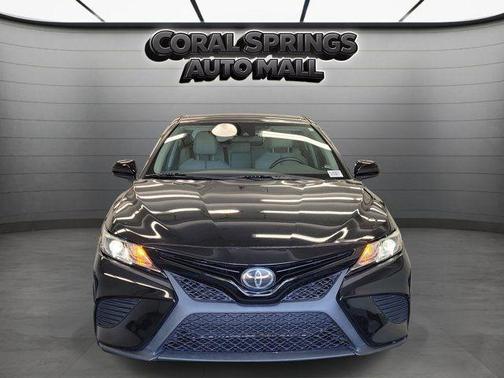 Midnight Black Metallic 2020 Toyota Camry SE