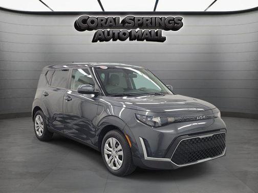 Gravity Gray 2023 Kia Soul LX