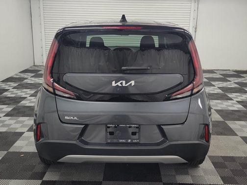 Gravity Gray 2024 Kia Soul LX