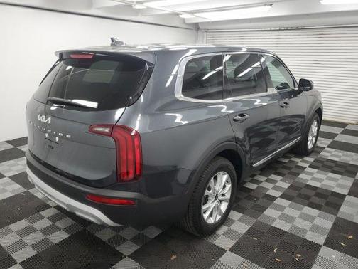 2022 Kia Telluride LX