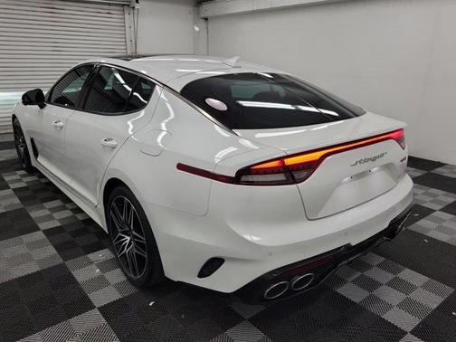 2022 Kia Stinger GT2