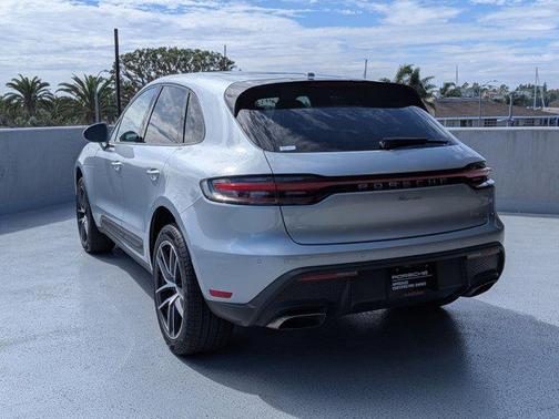 2023 Porsche Macan T