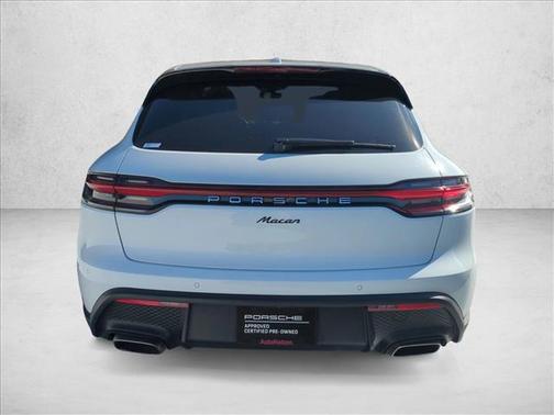 White 2022 Porsche Macan Macan