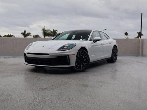 2026 Porsche Panamera RWD