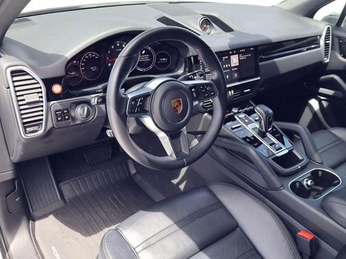 White 2021 Porsche Cayenne Cayenne
