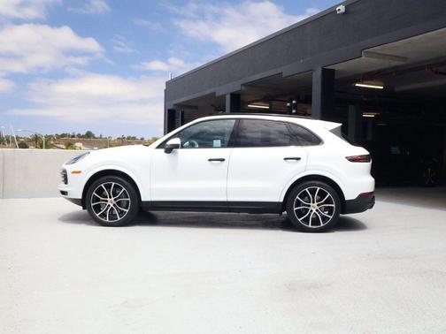 White 2021 Porsche Cayenne Cayenne
