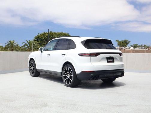 White 2021 Porsche Cayenne Cayenne